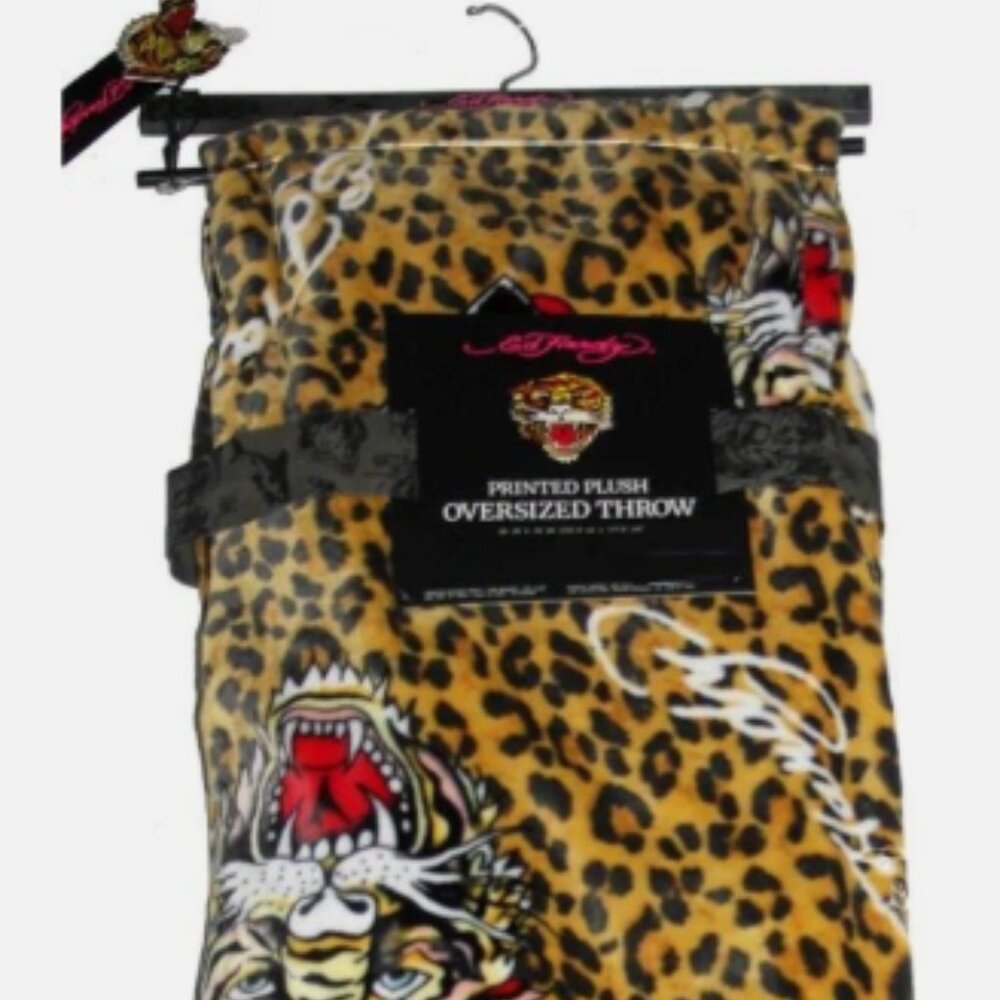 Ed Hardy Tiger Printed Oversized 60 x 70 Plush Throw, NEW